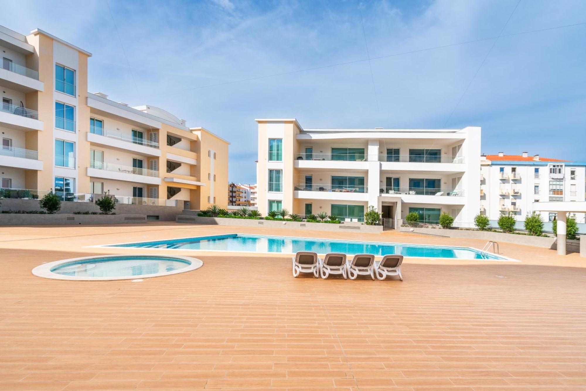 Sunset View Luxury Apartment